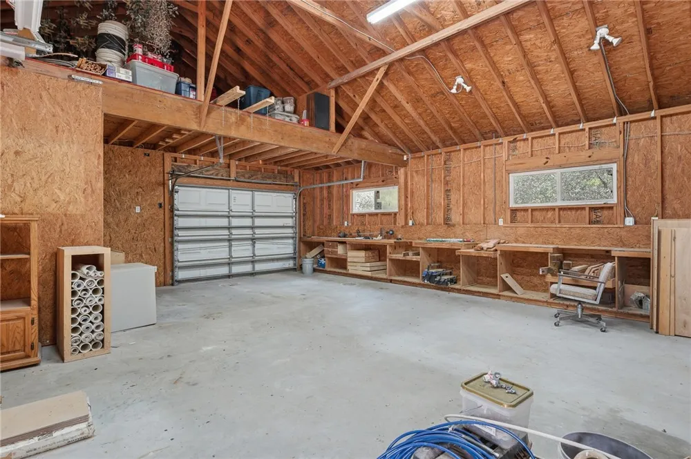 1663 Mooney Ingleside, TX 78362
