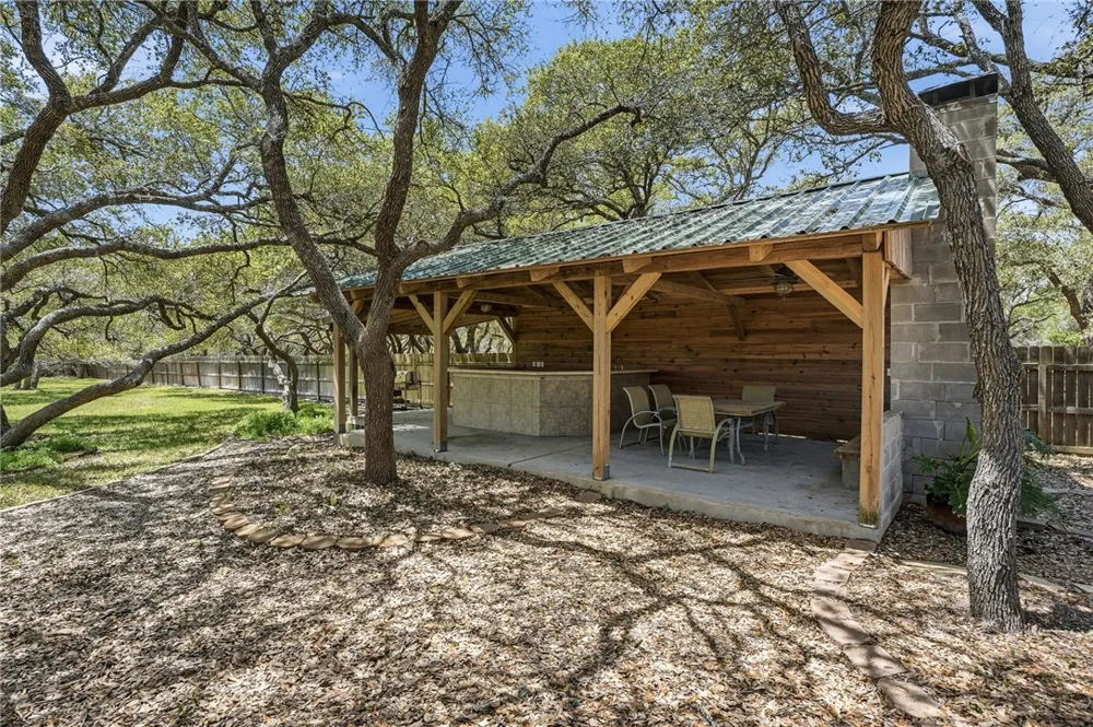1663 Mooney Ingleside, TX 78362