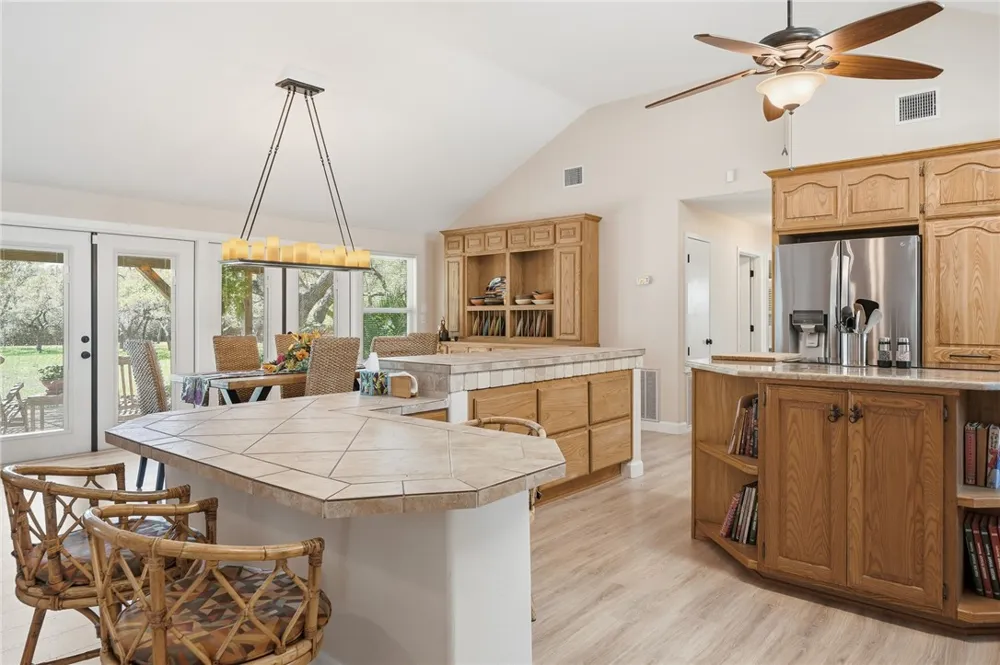 1663 Mooney Ingleside, TX 78362