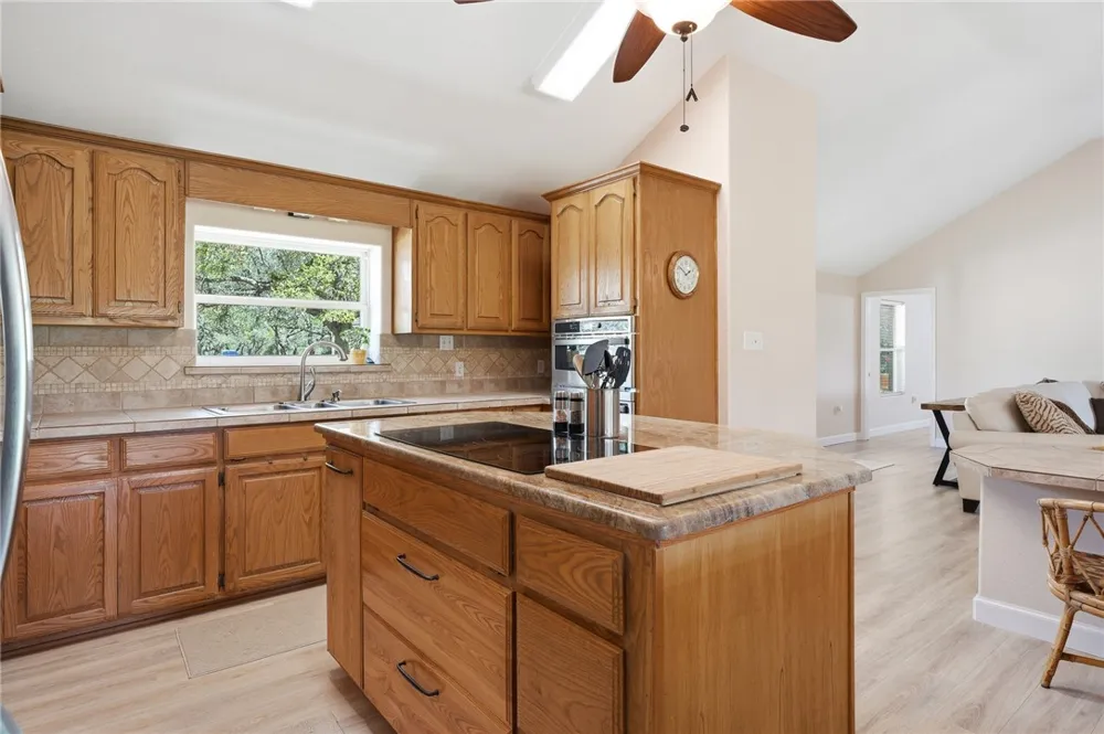 1663 Mooney Ingleside, TX 78362