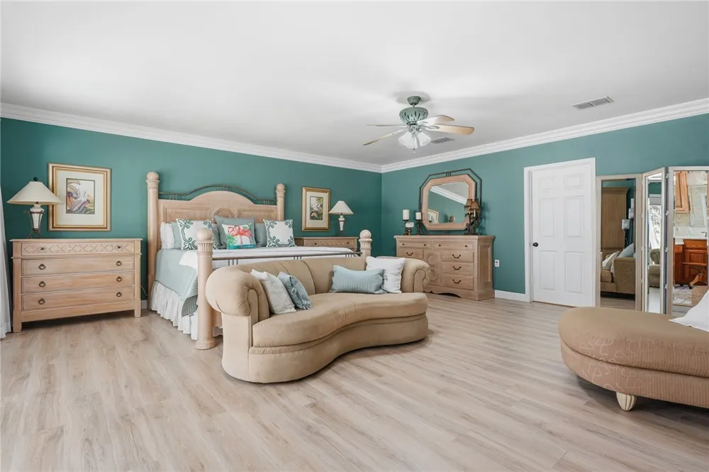 1663 Mooney Ingleside, TX 78362