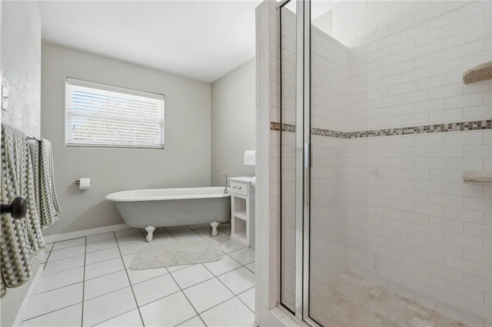 1663 Mooney Ingleside, TX 78362
