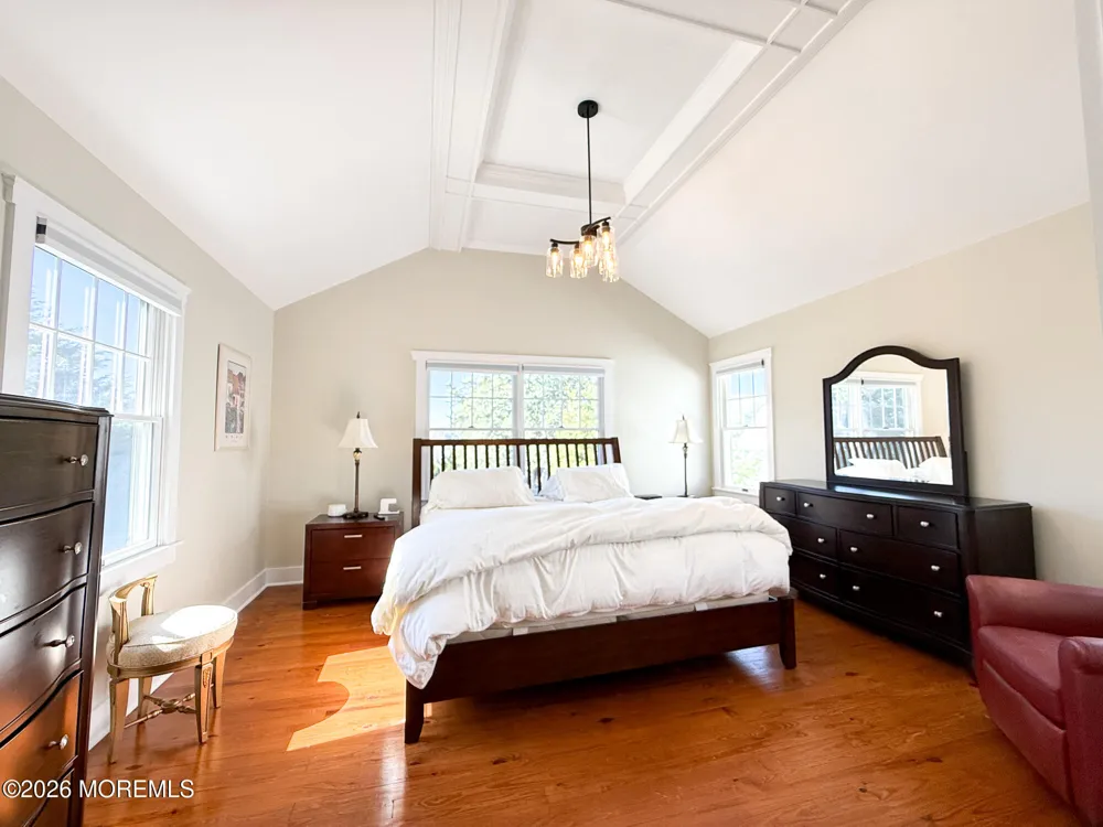 25 Ocean Avenue Manasquan, NJ 08736