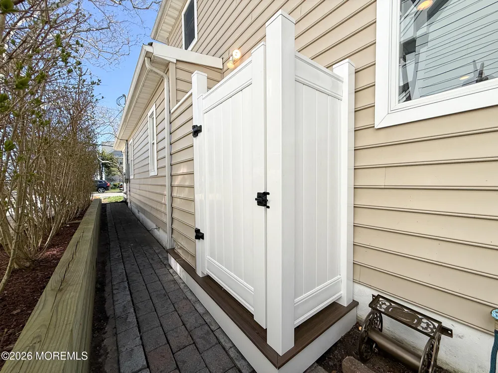 25 Ocean Avenue Manasquan, NJ 08736