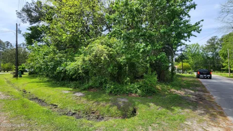 15-20 W Near 108 Jackson Street