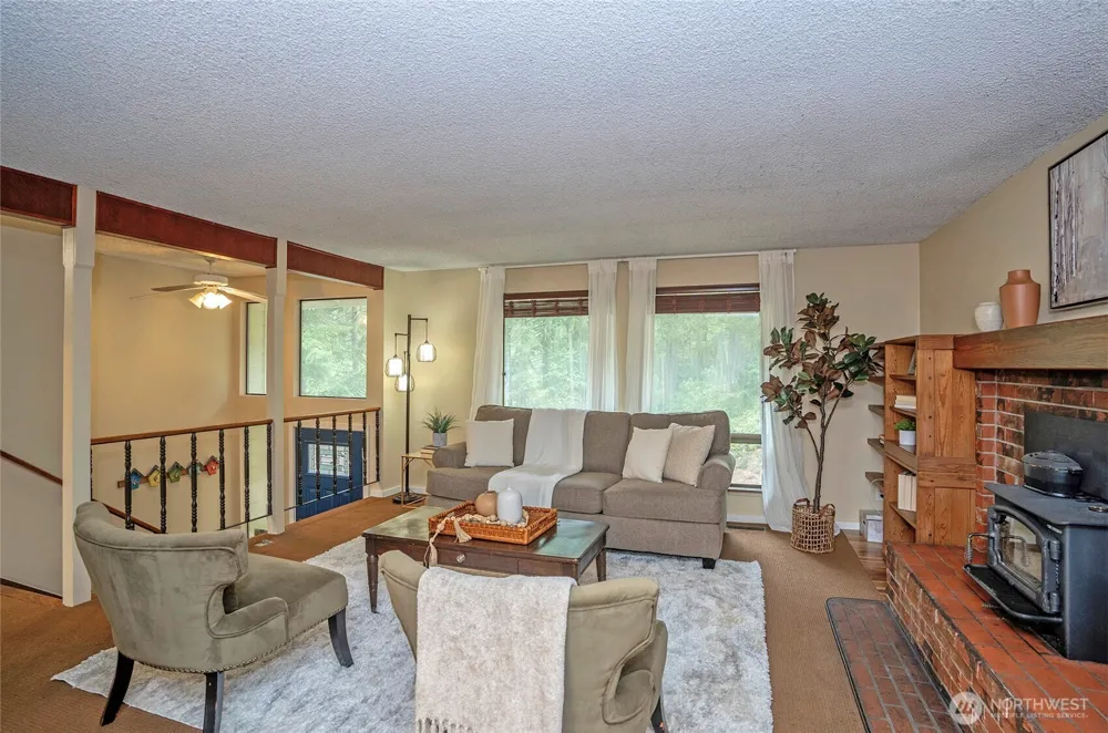 5501 NW Glenn Firs Lane Silverdale, WA 98383