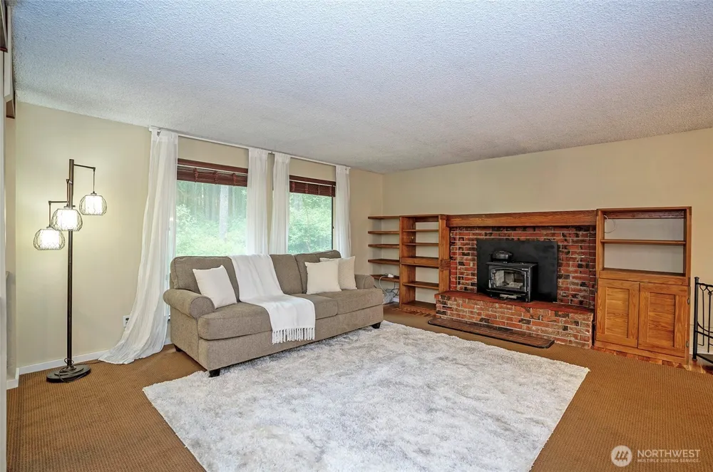5501 NW Glenn Firs Lane Silverdale, WA 98383