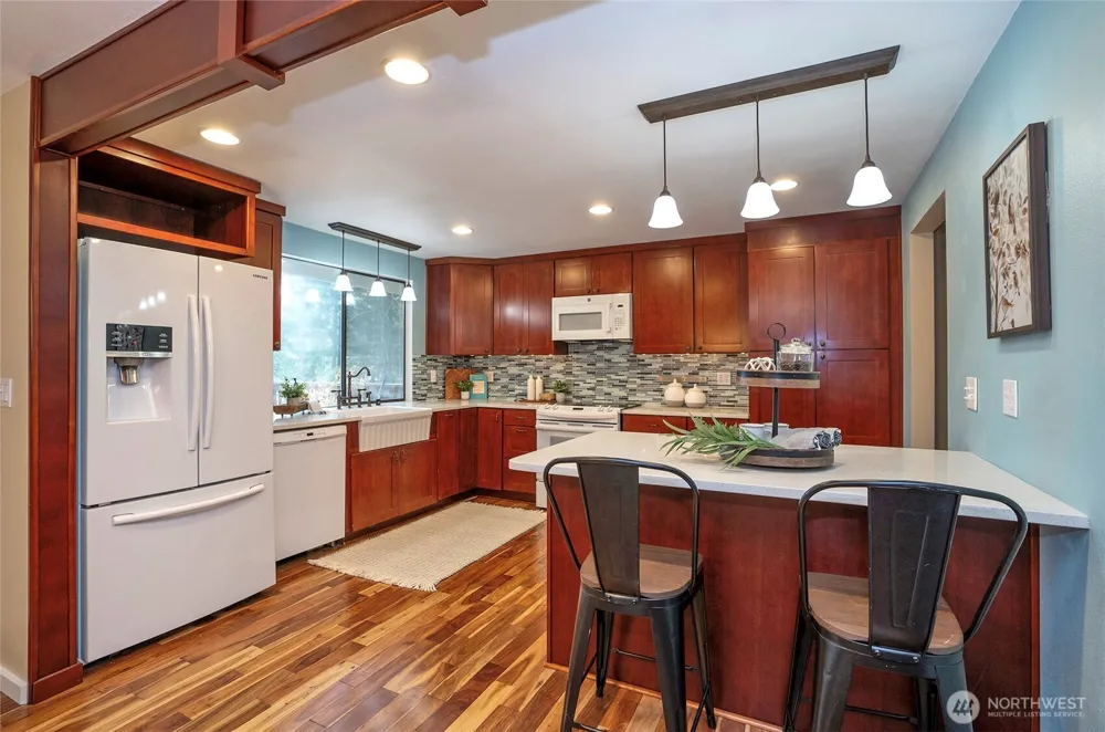 5501 NW Glenn Firs Lane Silverdale, WA 98383