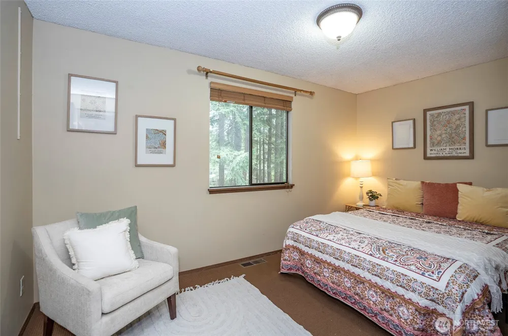 5501 NW Glenn Firs Lane Silverdale, WA 98383