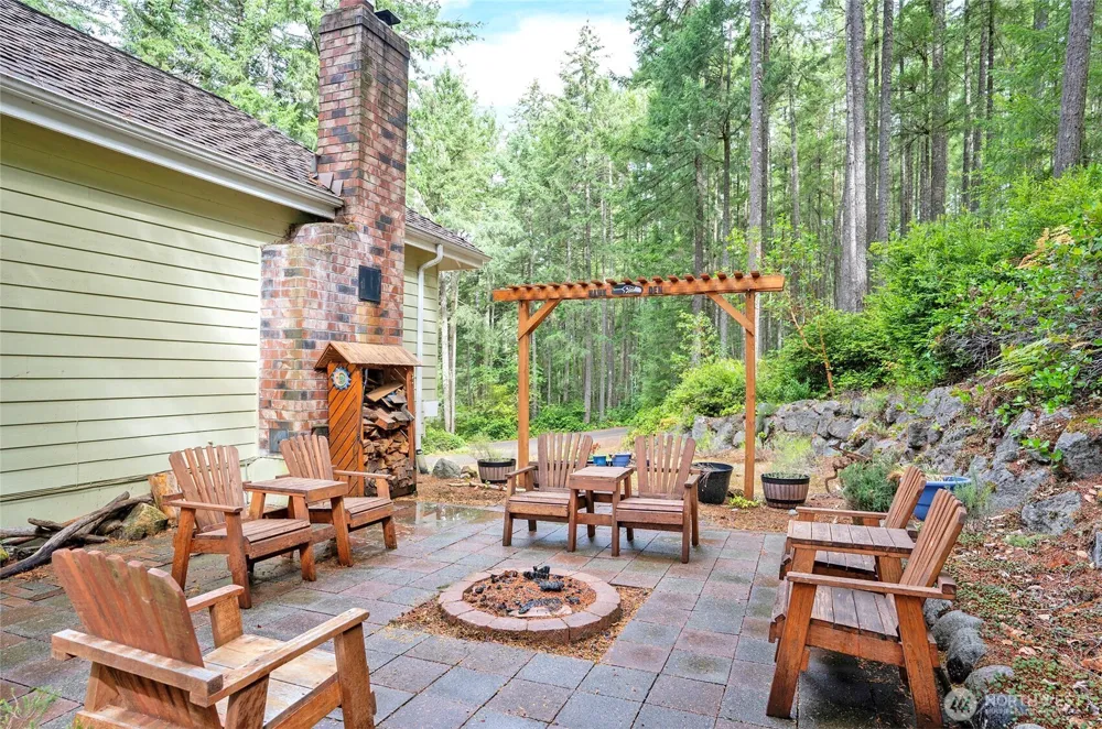5501 NW Glenn Firs Lane Silverdale, WA 98383