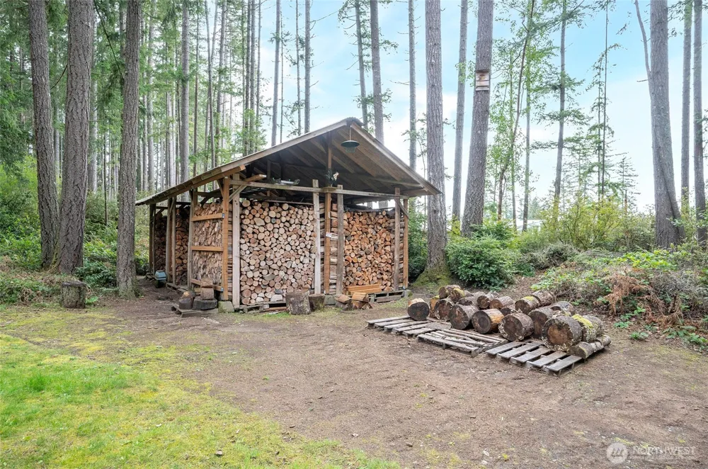 5501 NW Glenn Firs Lane Silverdale, WA 98383
