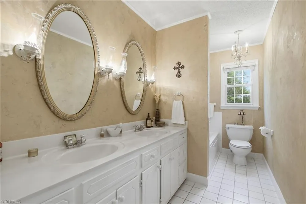 1515 Holly Circle Wilkesboro, NC 28697