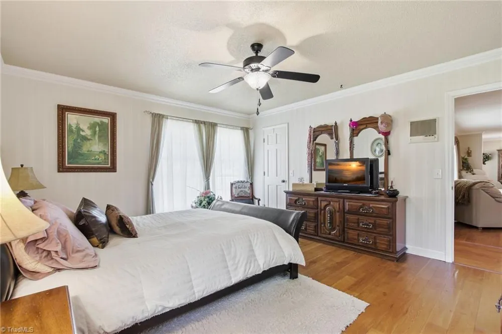 1515 Holly Circle Wilkesboro, NC 28697