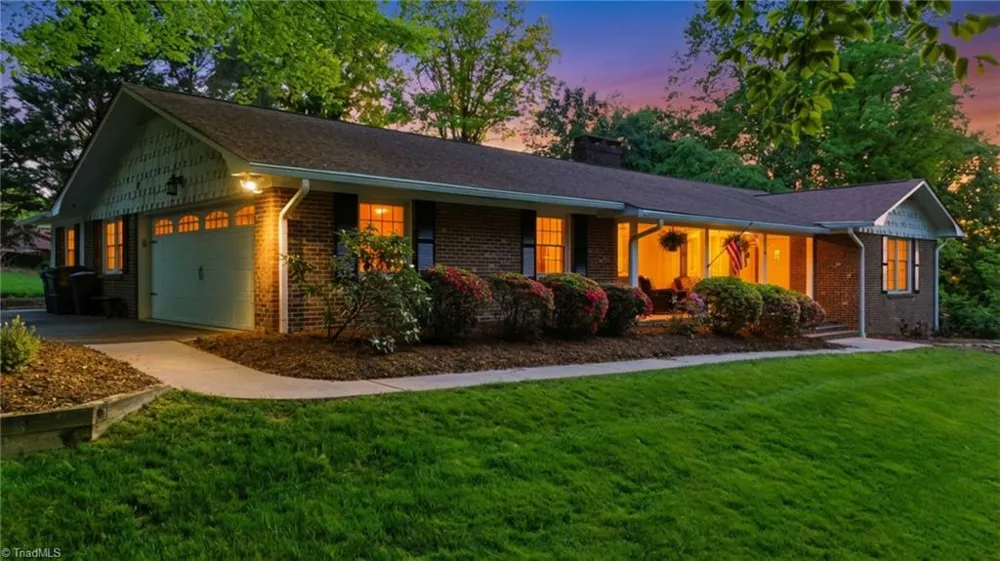 1515 Holly Circle Wilkesboro, NC 28697