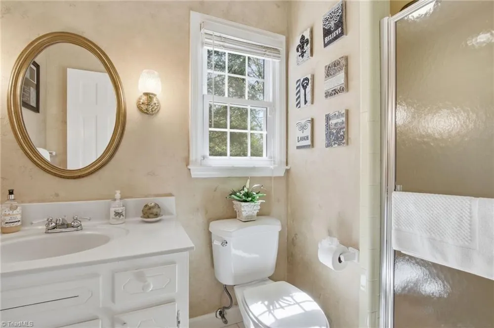 1515 Holly Circle Wilkesboro, NC 28697