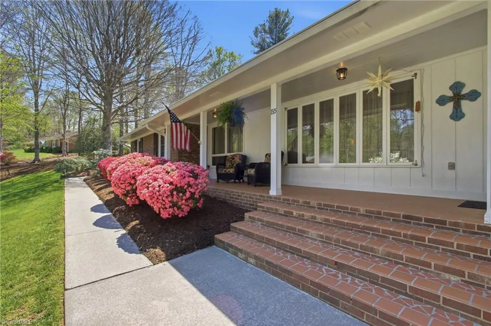 1515 Holly Circle Wilkesboro, NC 28697