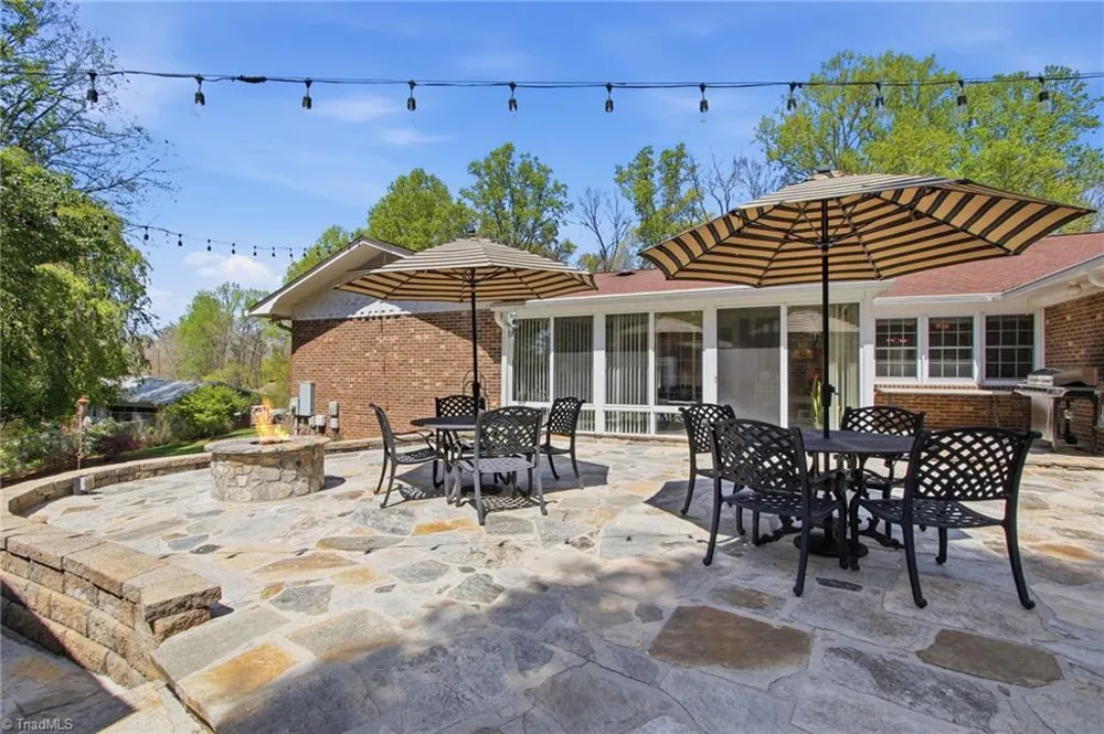 1515 Holly Circle Wilkesboro, NC 28697