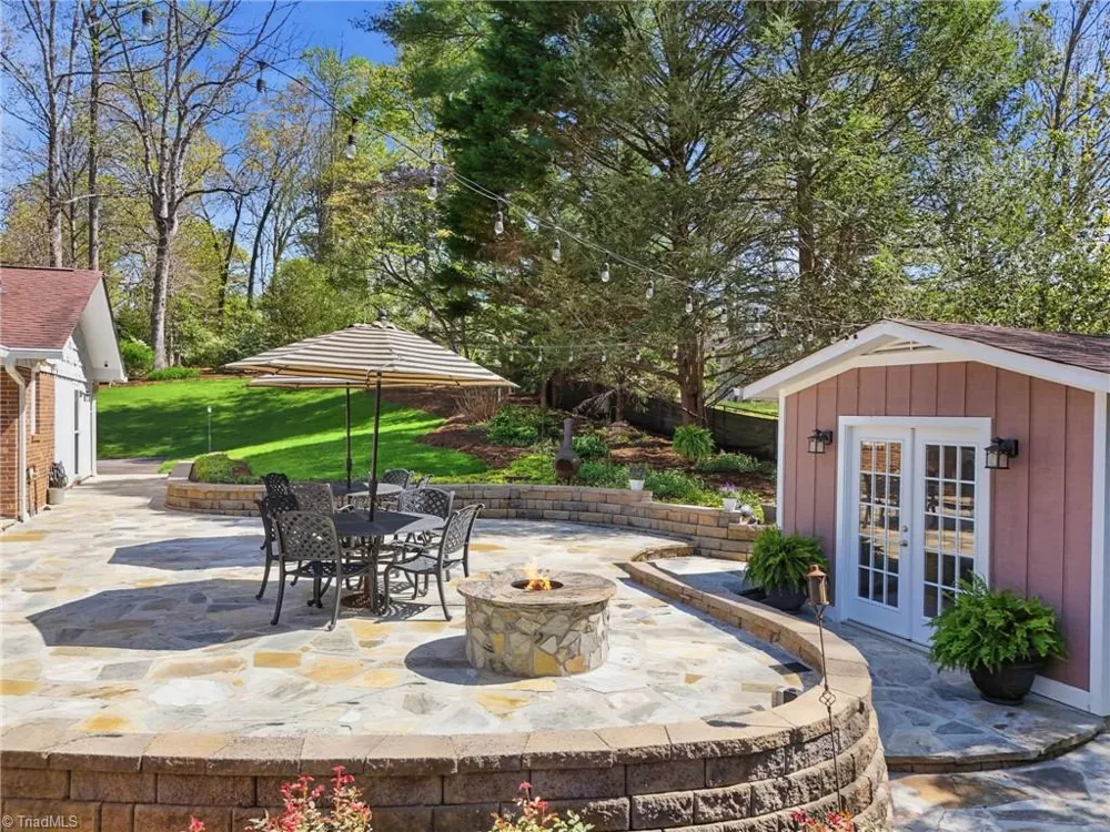 1515 Holly Circle Wilkesboro, NC 28697