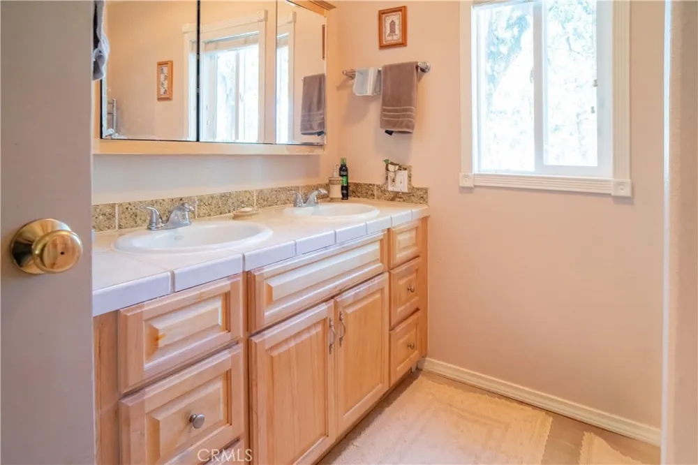 19611 Reeds Creek Red Bluff, CA 96080