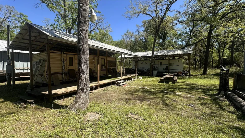 9884 Rocky Ridge Lane Madisonville, TX 77864