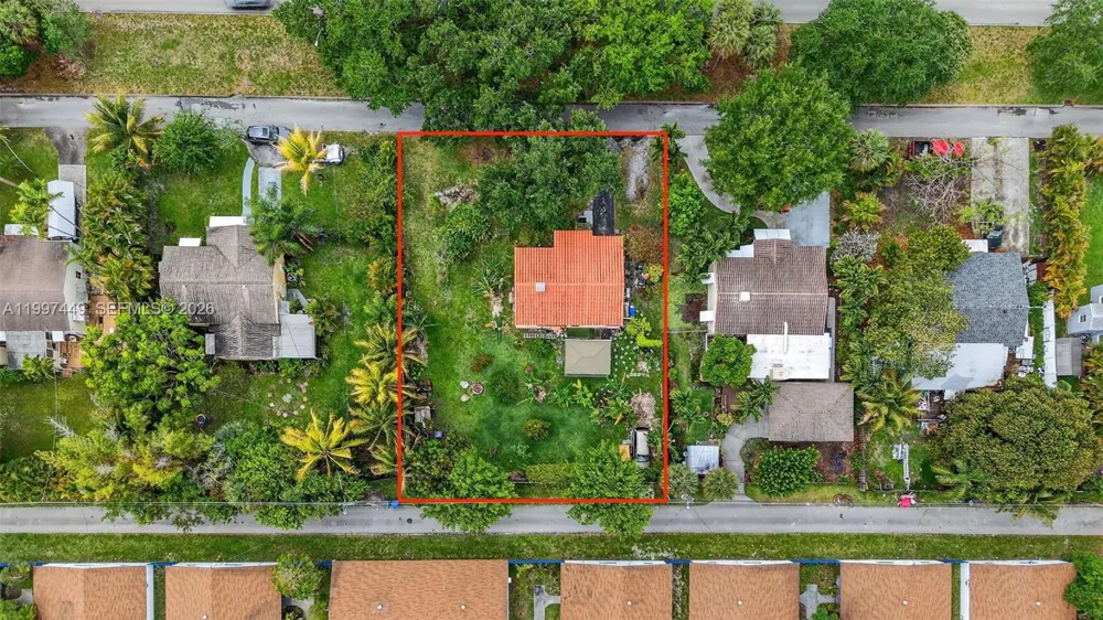 1601 16th Ct Hollywood, FL 33020