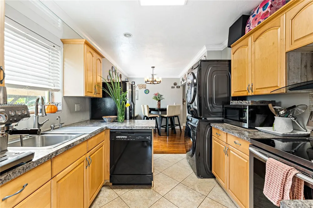 1601 16th Ct Hollywood, FL 33020