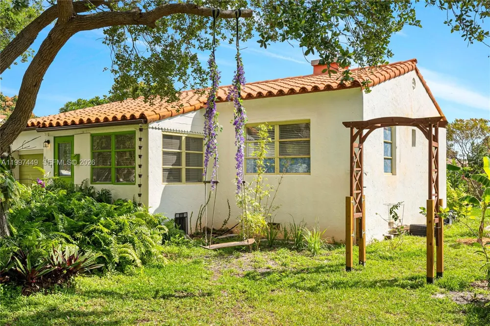 1601 16th Ct Hollywood, FL 33020