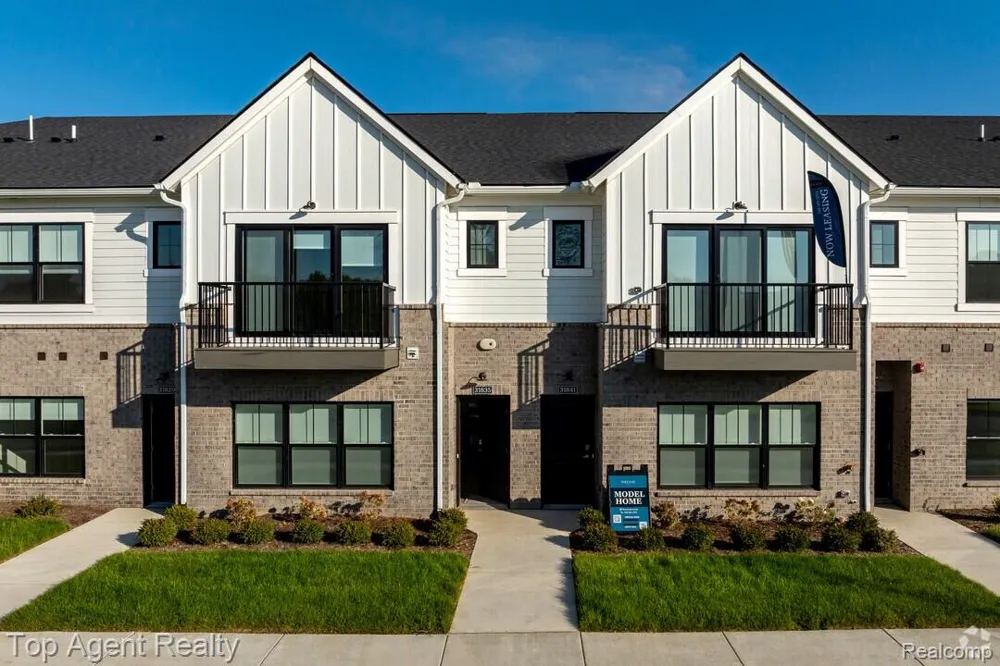 31847 Gabby Court Chesterfield Township, MI 48047
