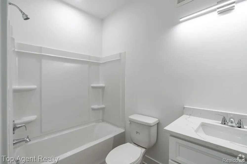 31847 Gabby Court Chesterfield Township, MI 48047
