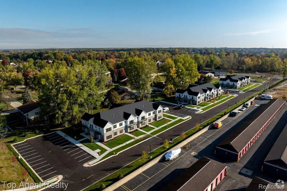 31847 Gabby Court Chesterfield Township, MI 48047