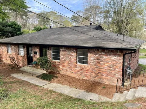 2908 Skyland Drive NE