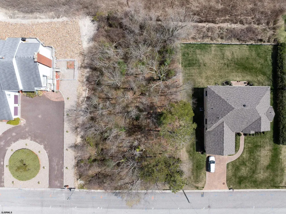 406 Burning Tree Blvd Absecon, NJ 08201