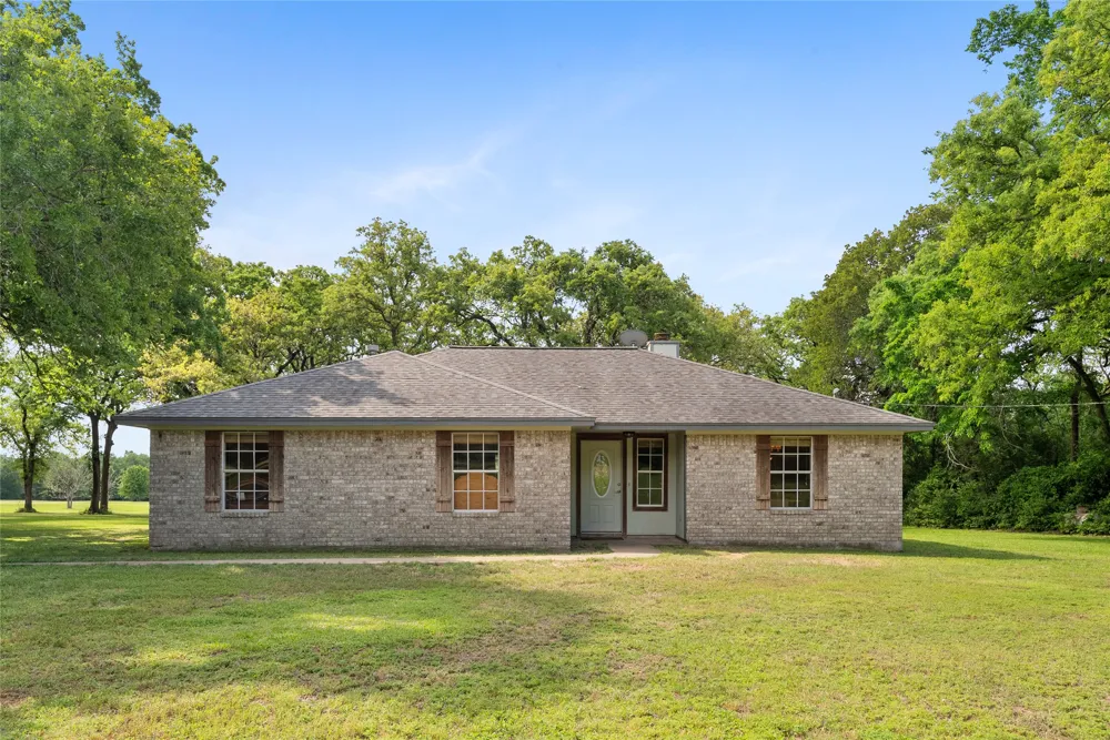 3011 County Road 314 Rockdale, TX 76567