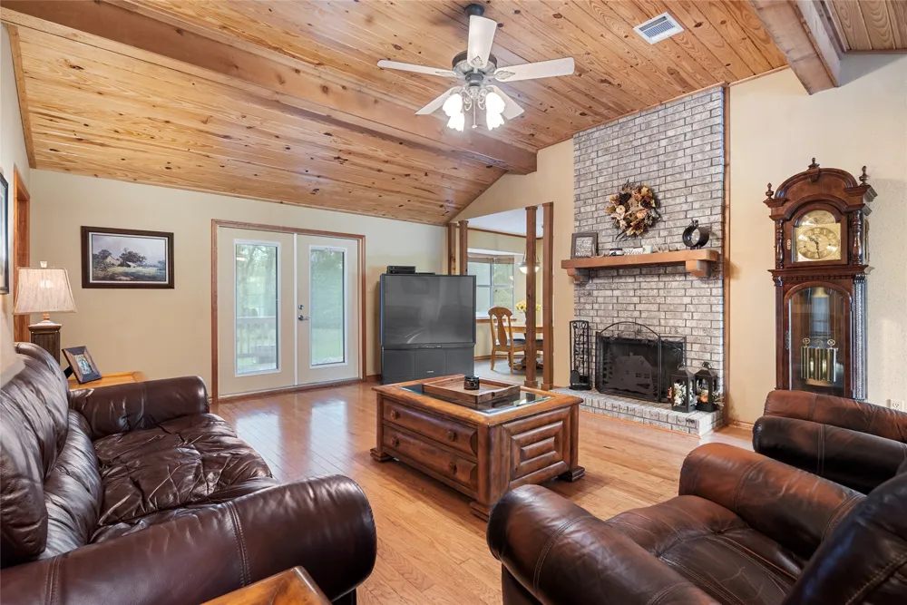 3011 County Road 314 Rockdale, TX 76567