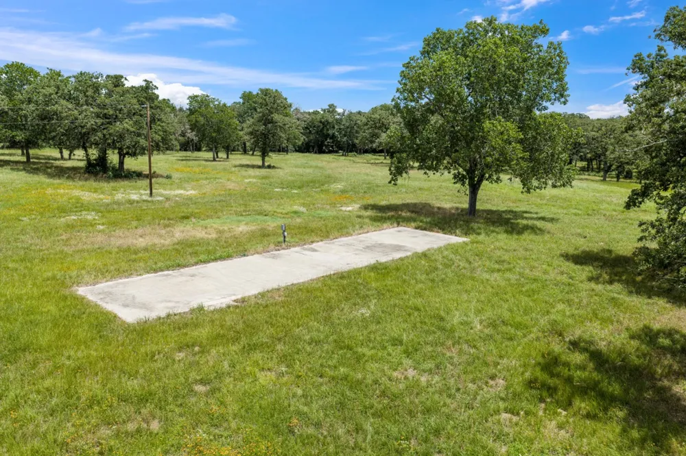 3011 County Road  314 Rockdale, TX 76567