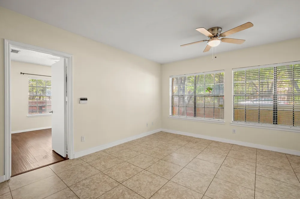 712 W 21st Street #101 Austin, TX 78705