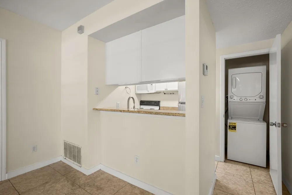 712 W 21st Street #101 Austin, TX 78705