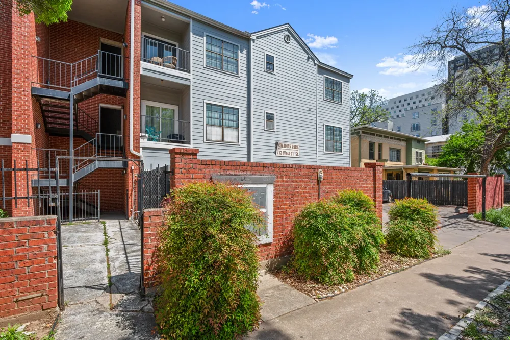 712 W 21st Street #101 Austin, TX 78705