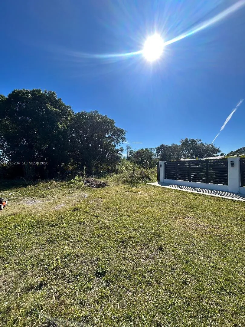 21820 112thct Unincorporated Dade County, FL 33170