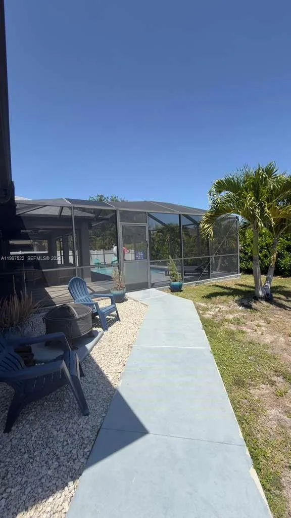 4407 SW 16th PL Cape Coral, FL 33914