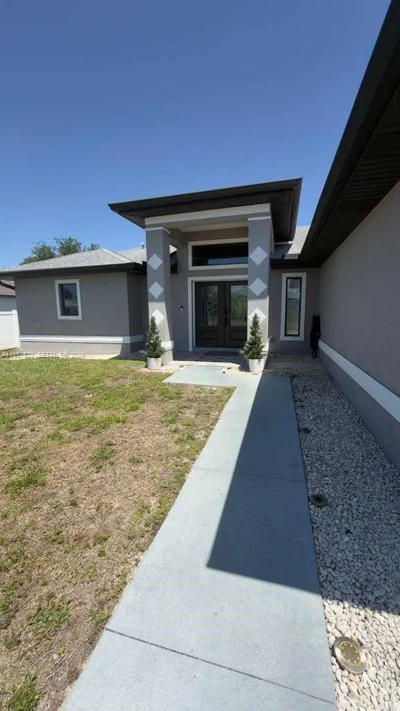 4407 SW 16th PL Cape Coral, FL 33914