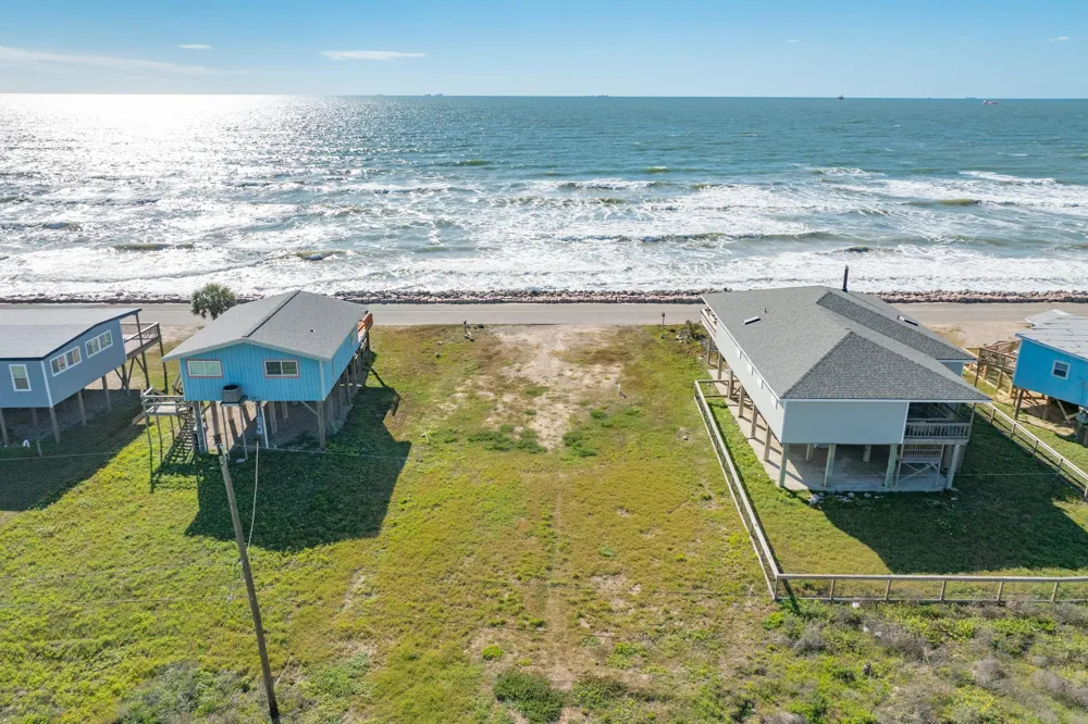 802 Beach Drive Surfside Beach, TX 77541