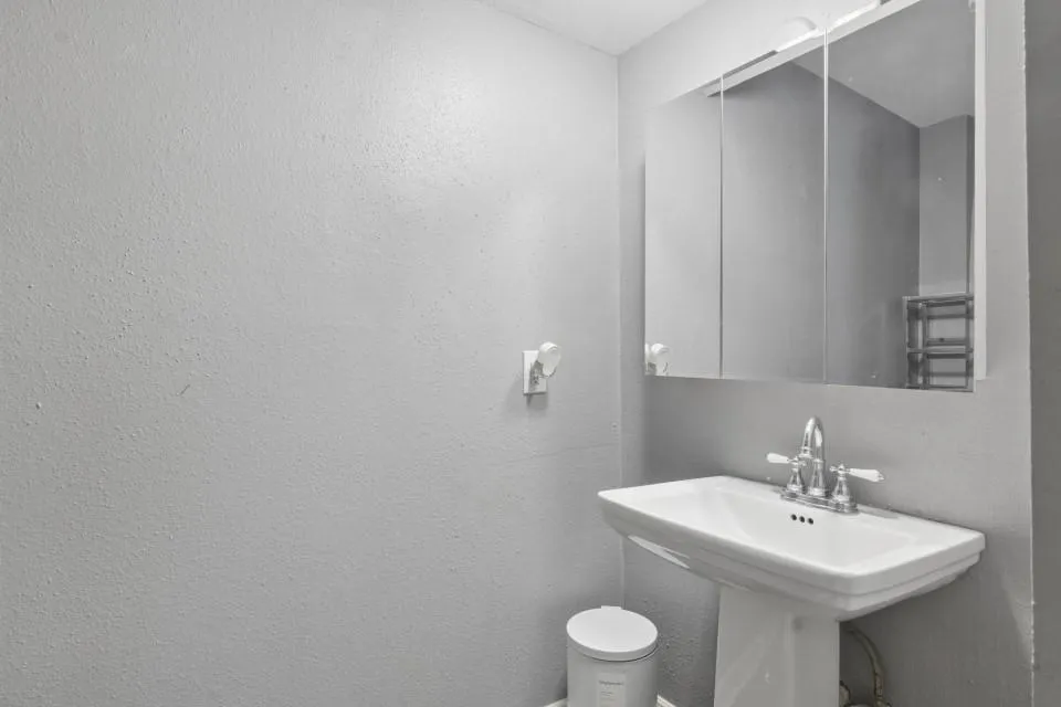 18515 Egret Bay Boulevard #906 Webster, TX 77058