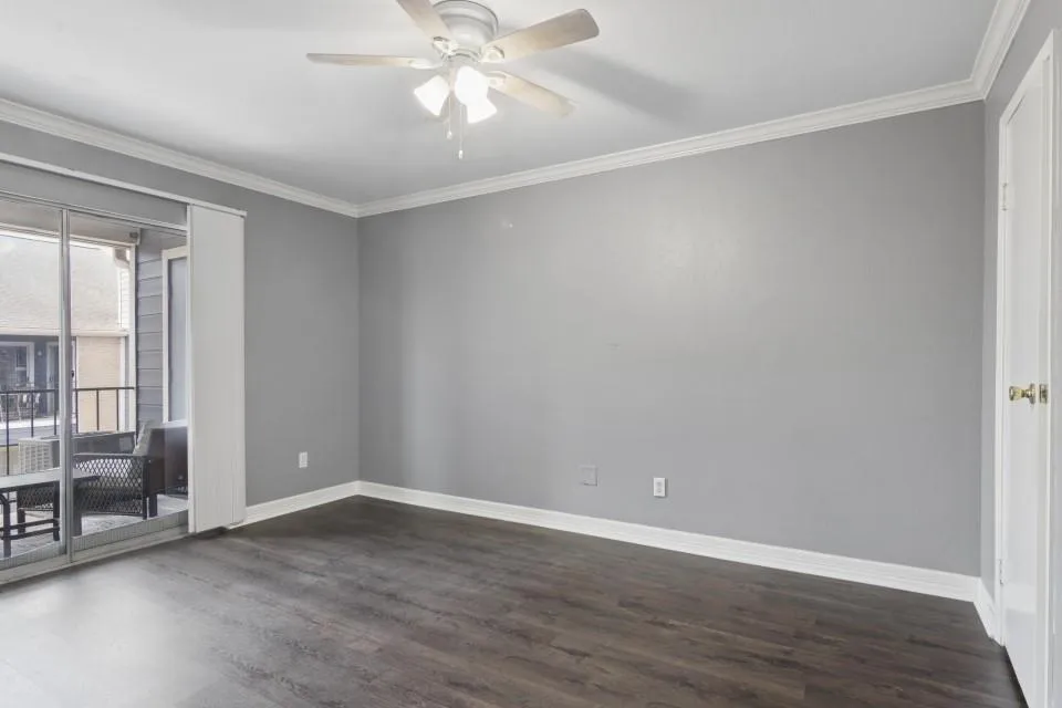 18515 Egret Bay Boulevard #906 Webster, TX 77058