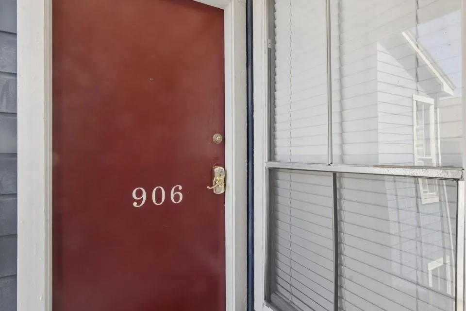18515 Egret Bay Boulevard #906 Webster, TX 77058