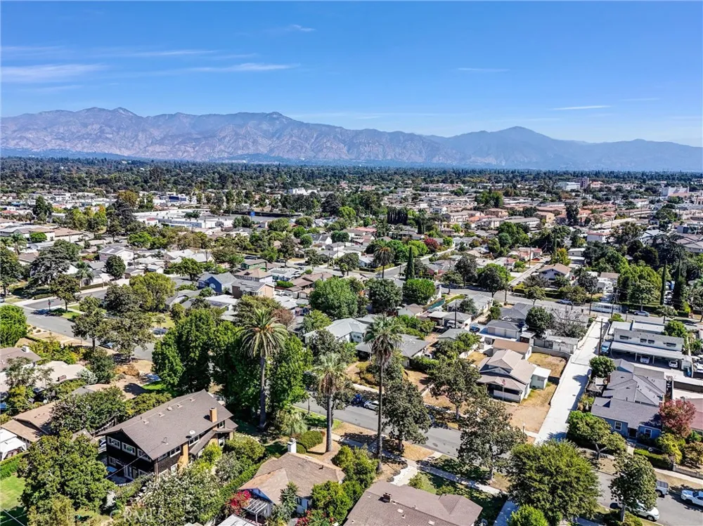 320 S Cordova Alhambra, CA 91801