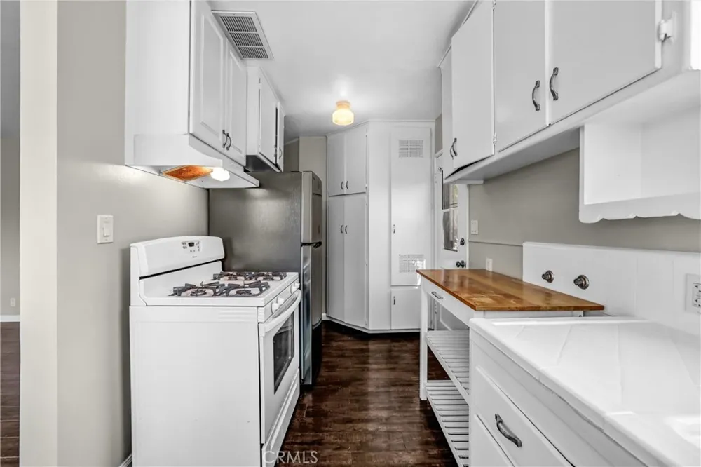 320 S Cordova Alhambra, CA 91801
