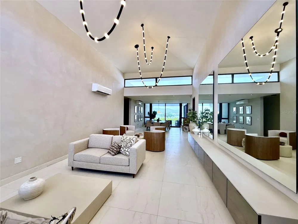 9 LOS LAGOS Humacao, PR 00791