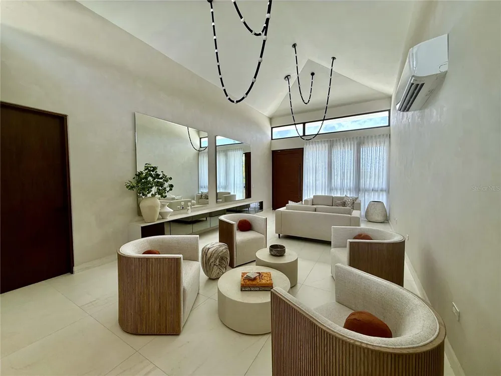 9 LOS LAGOS Humacao, PR 00791