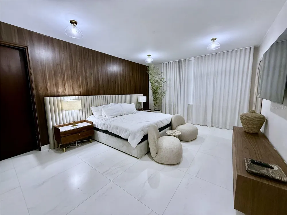 9 LOS LAGOS Humacao, PR 00791